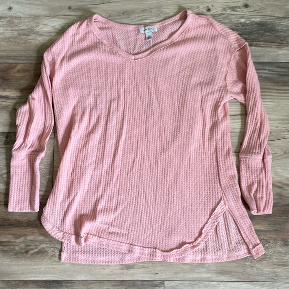 ⭐️3 FOR $8⭐️ see shop for items!
Waffle knit long sleeve